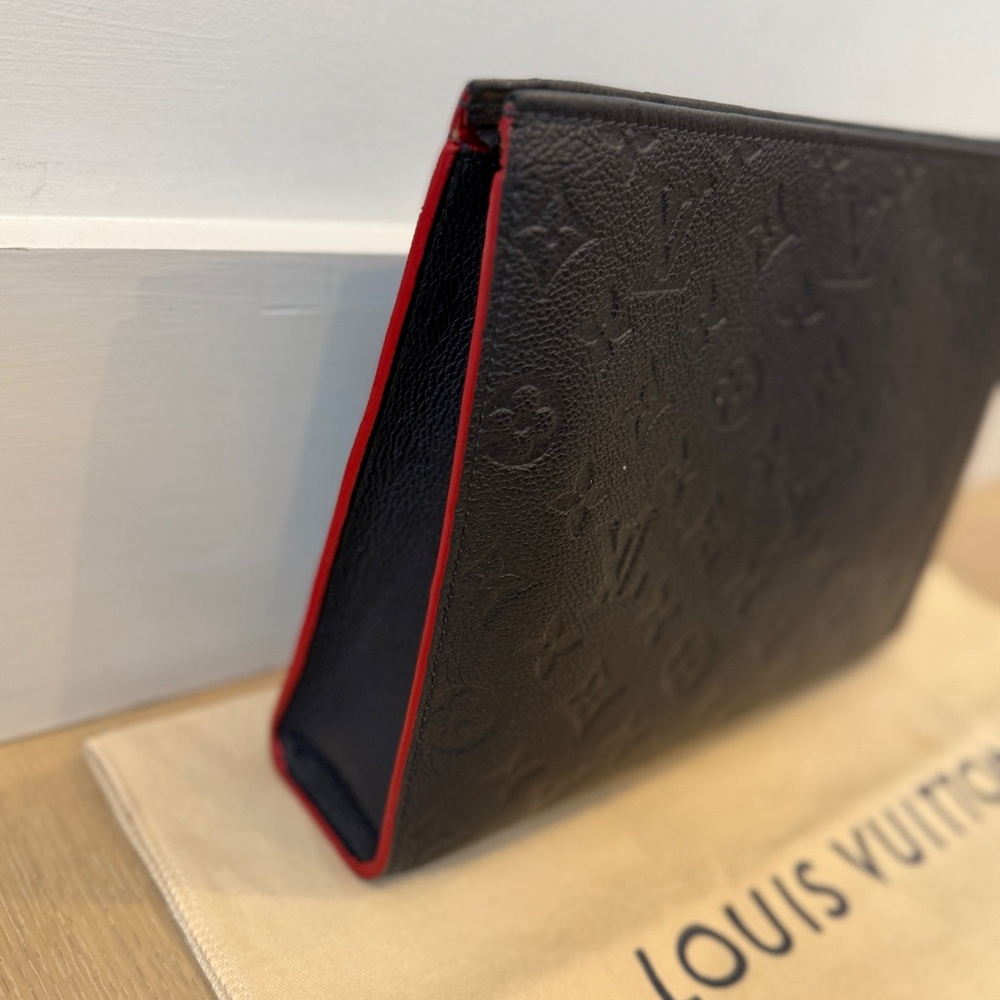 Louis Vuitton Pochette Toilette 26 - Monogram Empriente in Marine - Picture 2 of 11
